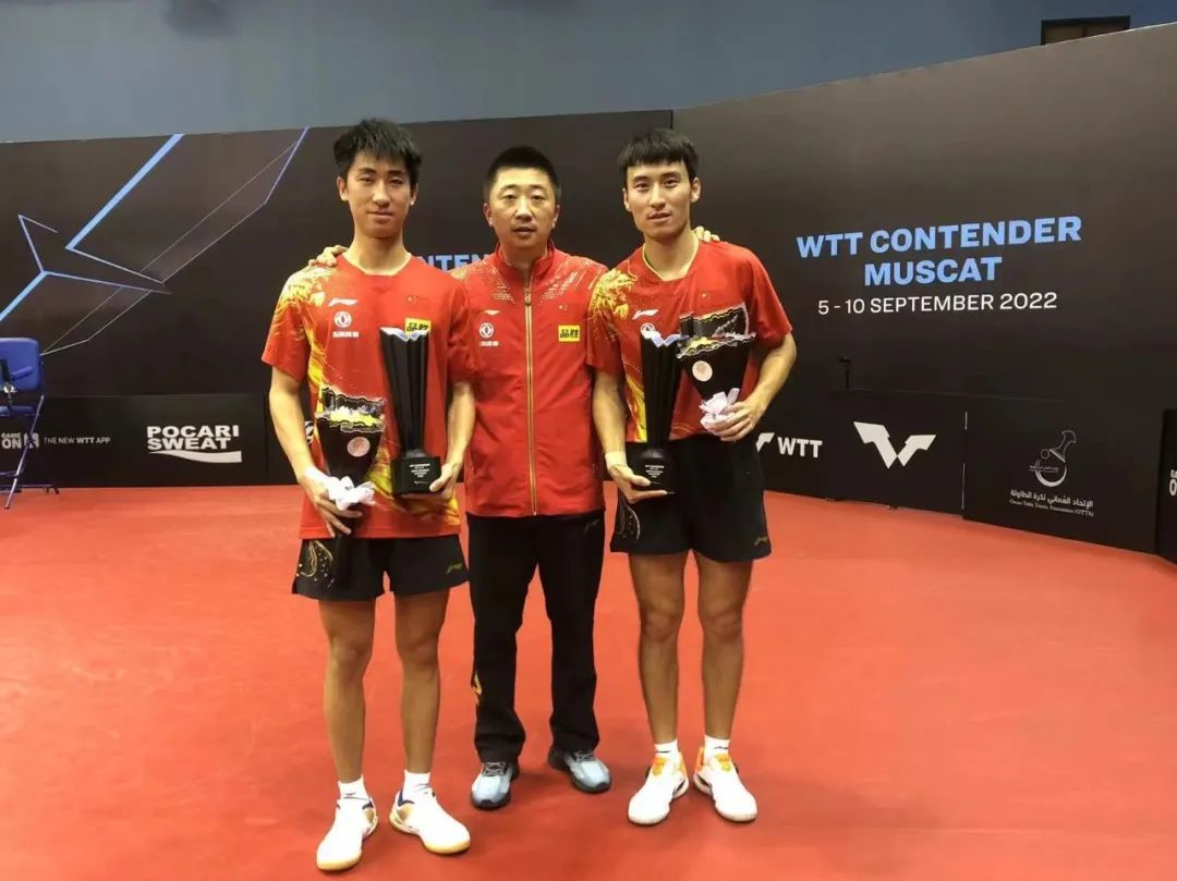 包含中国乒乓球队血洗日本乒乓球队，奥恰洛夫制霸全场的词条