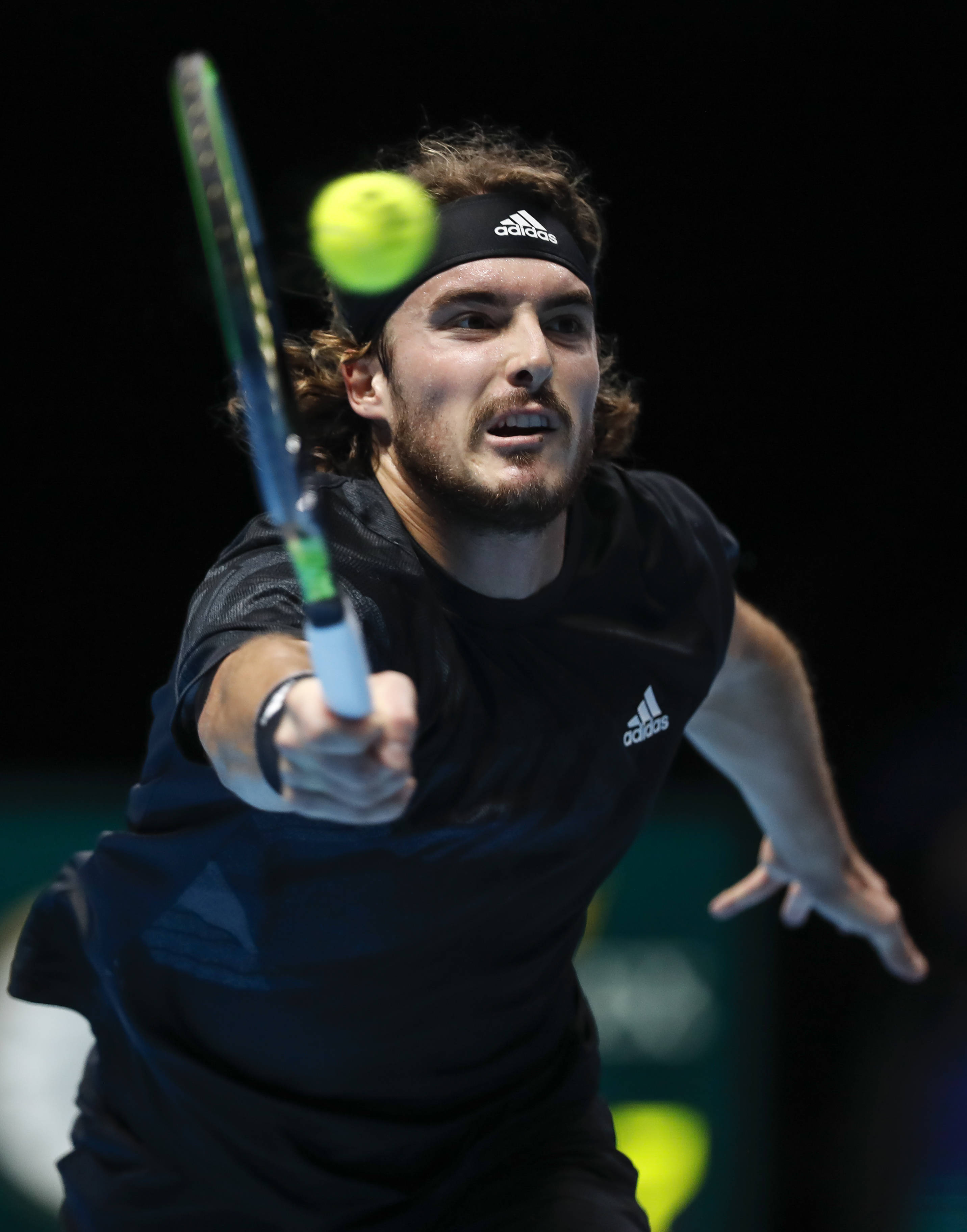 关于西班牙网球队完胜德国网球队,西西帕斯高光表现的信息 关于西班牙网球队完胜德国网球队,西西帕斯高光表现的信息