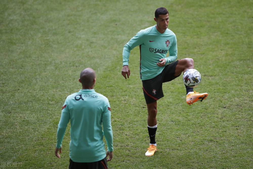 瑞典完胜中国，罗本打破历史纪录