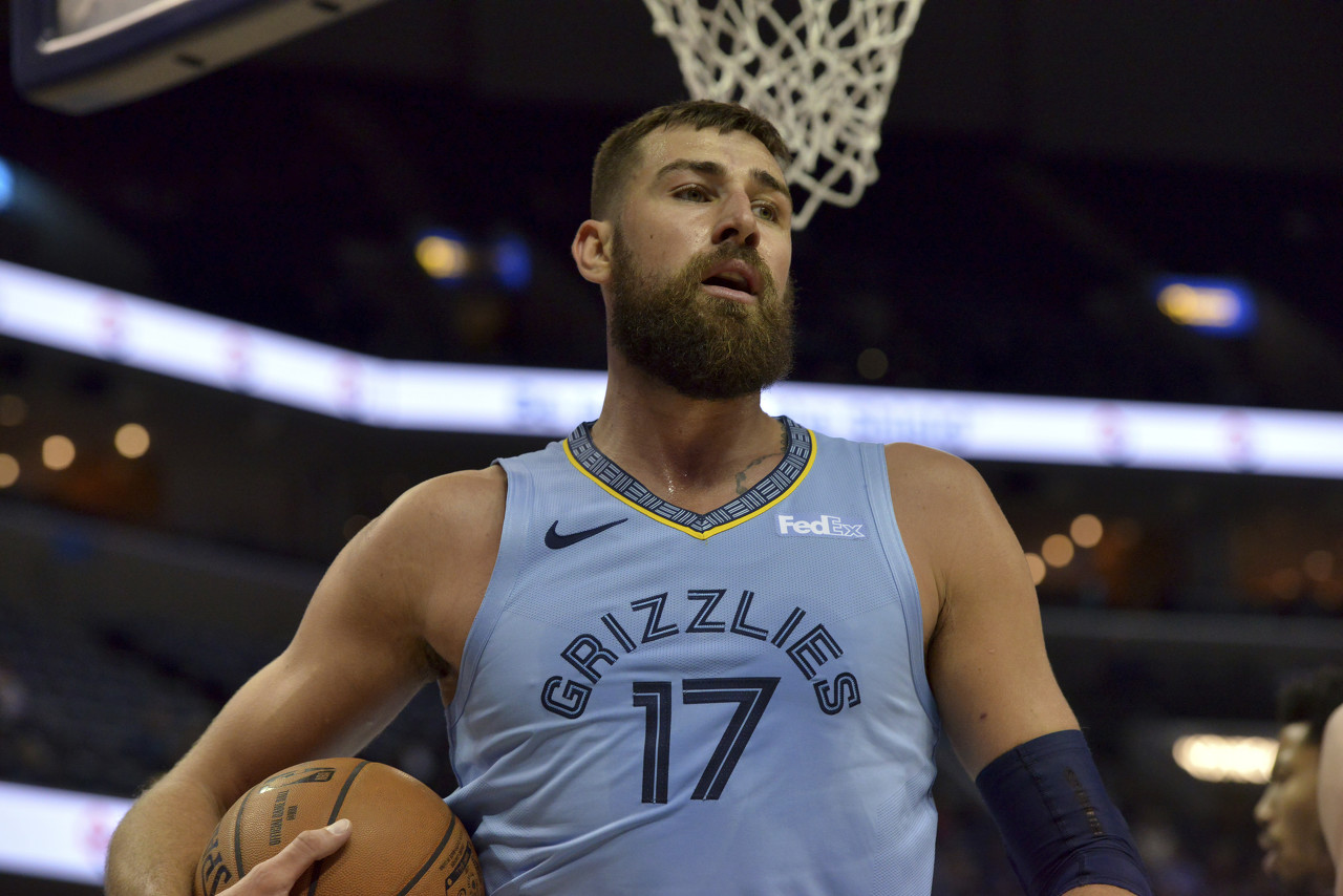 勇士横扫雷霆，瓦兰丘纳斯绝境逆转