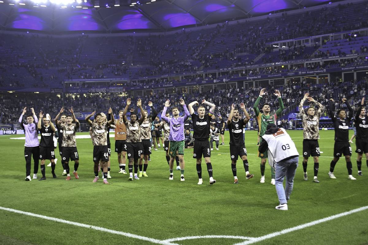 包含沃尔夫斯堡连续不胜，主场不敌奥格斯堡的词条