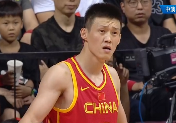 河南男篮完败，连续三场失利令球队遭到质疑的简单介绍