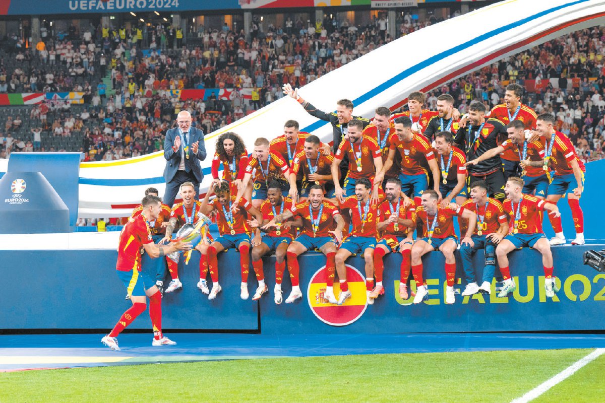 精彩纷呈的足球盛宴赢得观众喝彩