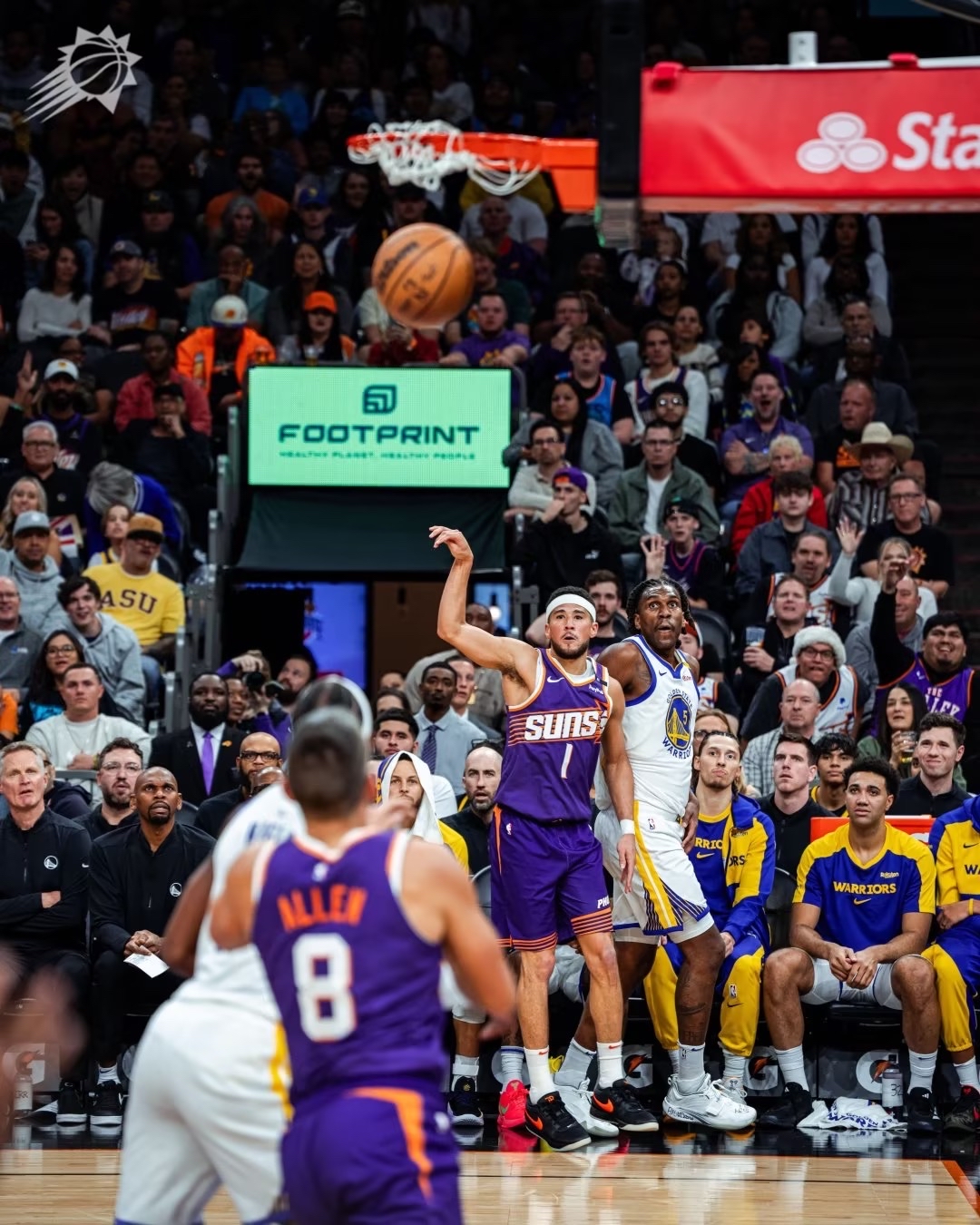 关于独行侠队主场大获胜利，战胜太阳队的信息