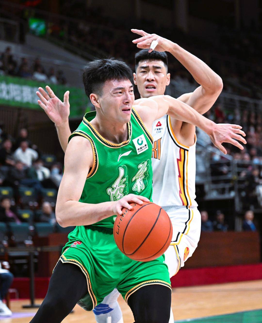 辽宁男篮力挫对手，取得全胜