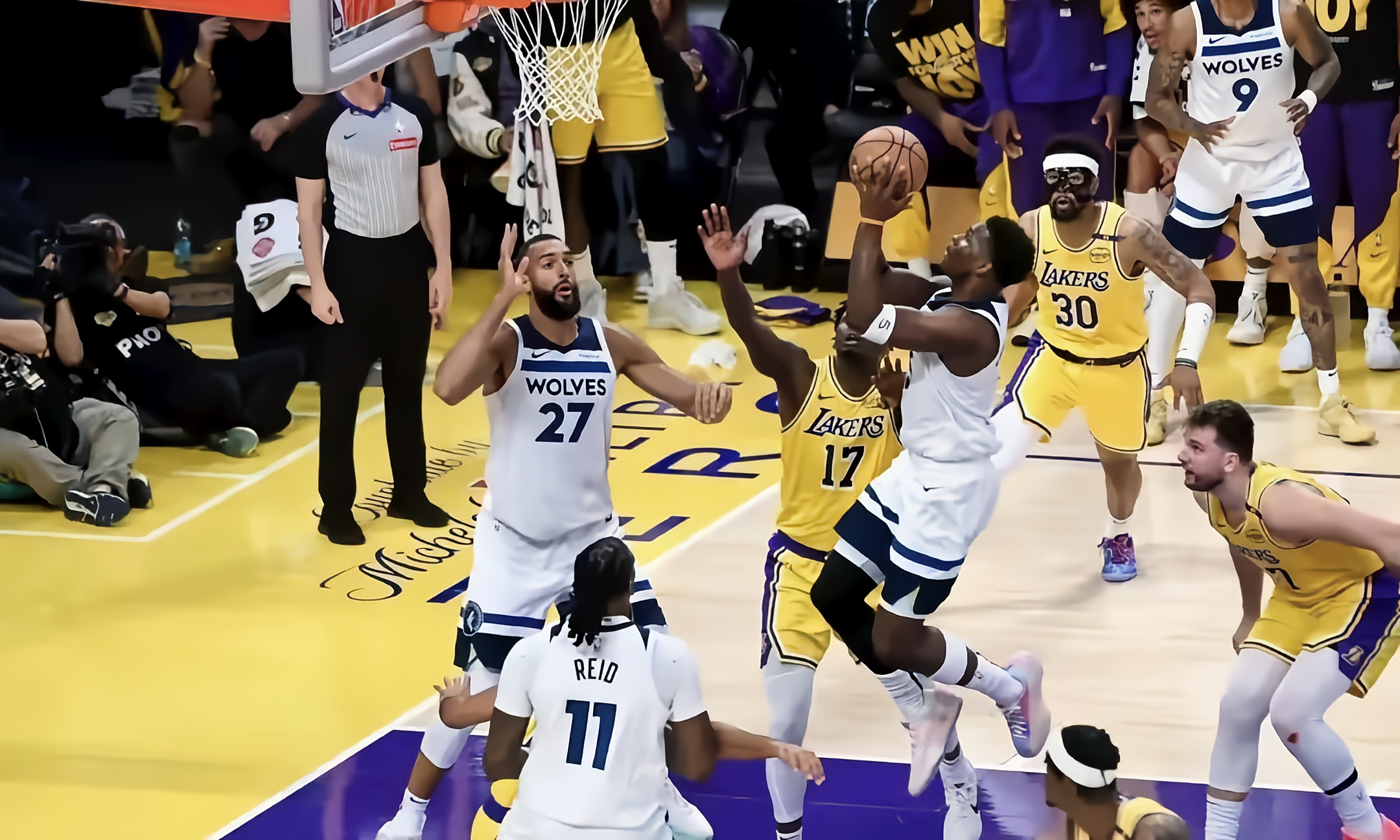 关于湖人客场失利，临战备战下一场比赛的信息