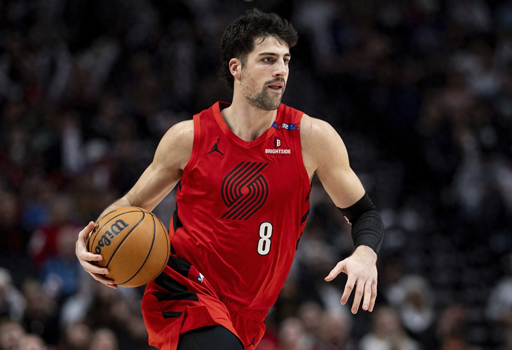 公牛队气势如虹!球员士气高昂,赢得比赛 公牛队气势如虹!球员士气高昂,赢得比赛