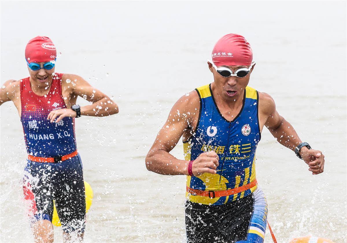 铁人三项女子团体决赛激烈角逐中国选手包揽的简单介绍