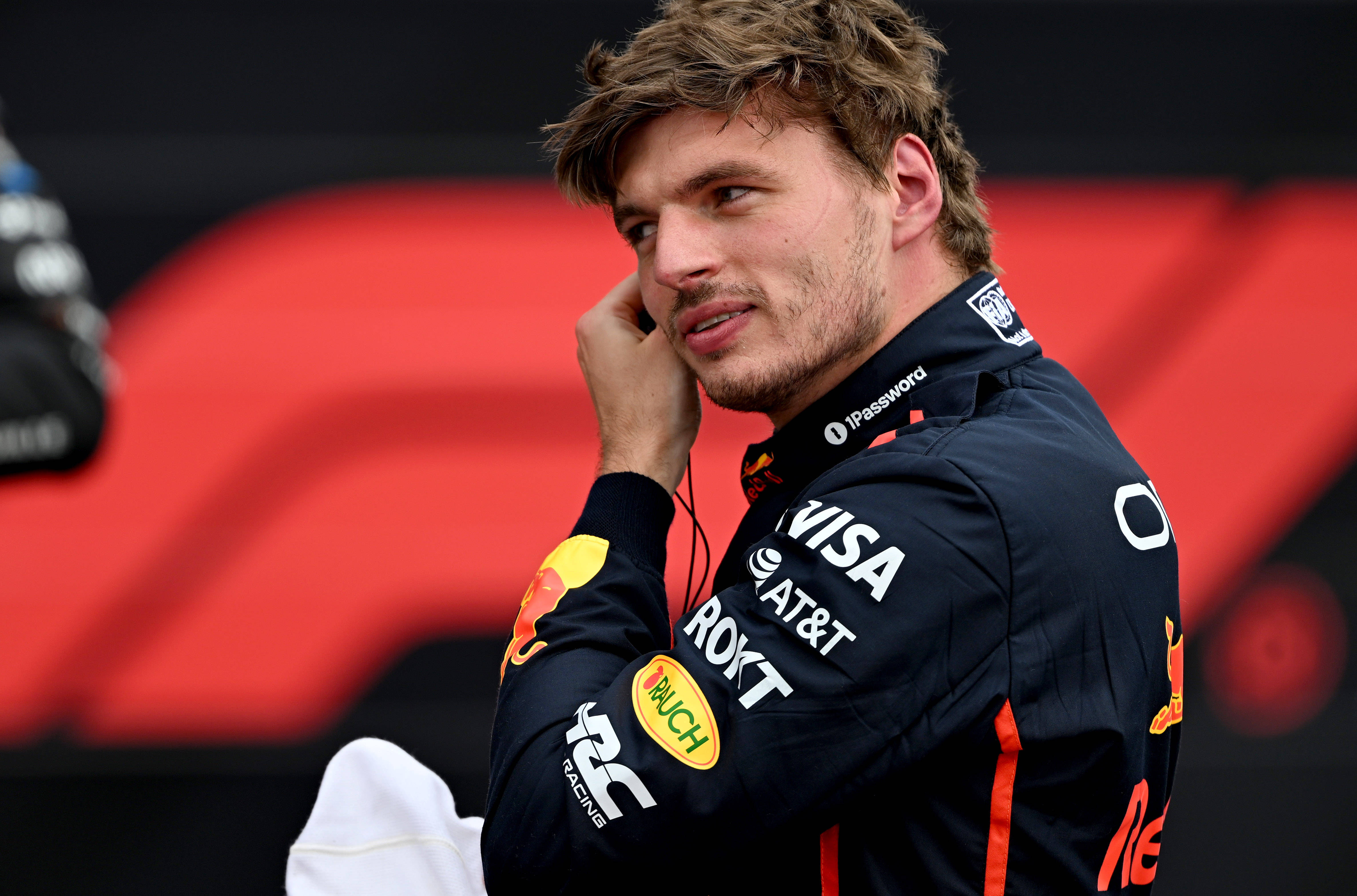 阿斯顿马丁力克雷诺车队，维斯塔潘统治全场的简单介绍