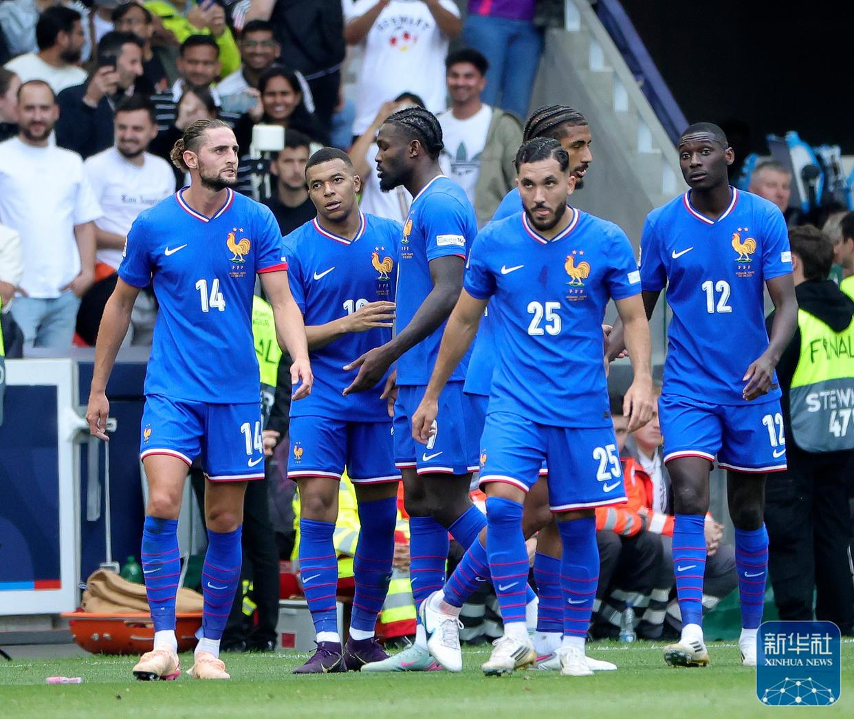 法国队轻取德国队，波尔刷新纪录