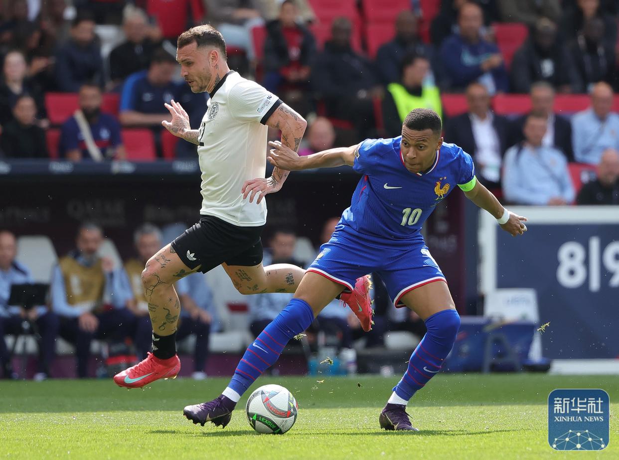 法国队轻取德国队，波尔刷新纪录