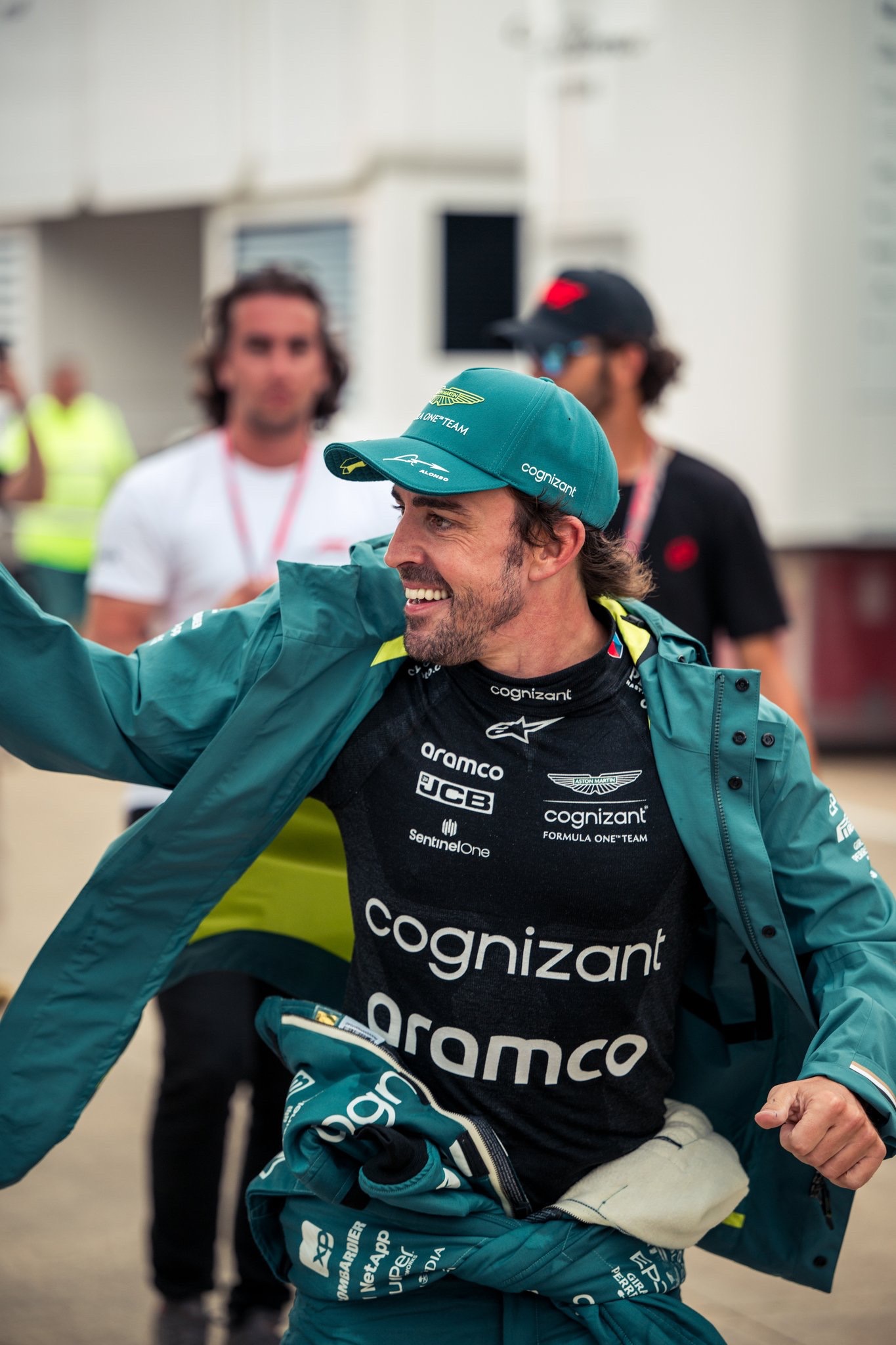 关于雷诺车队逆转阿斯顿马丁，诺里斯惊艳四座的信息