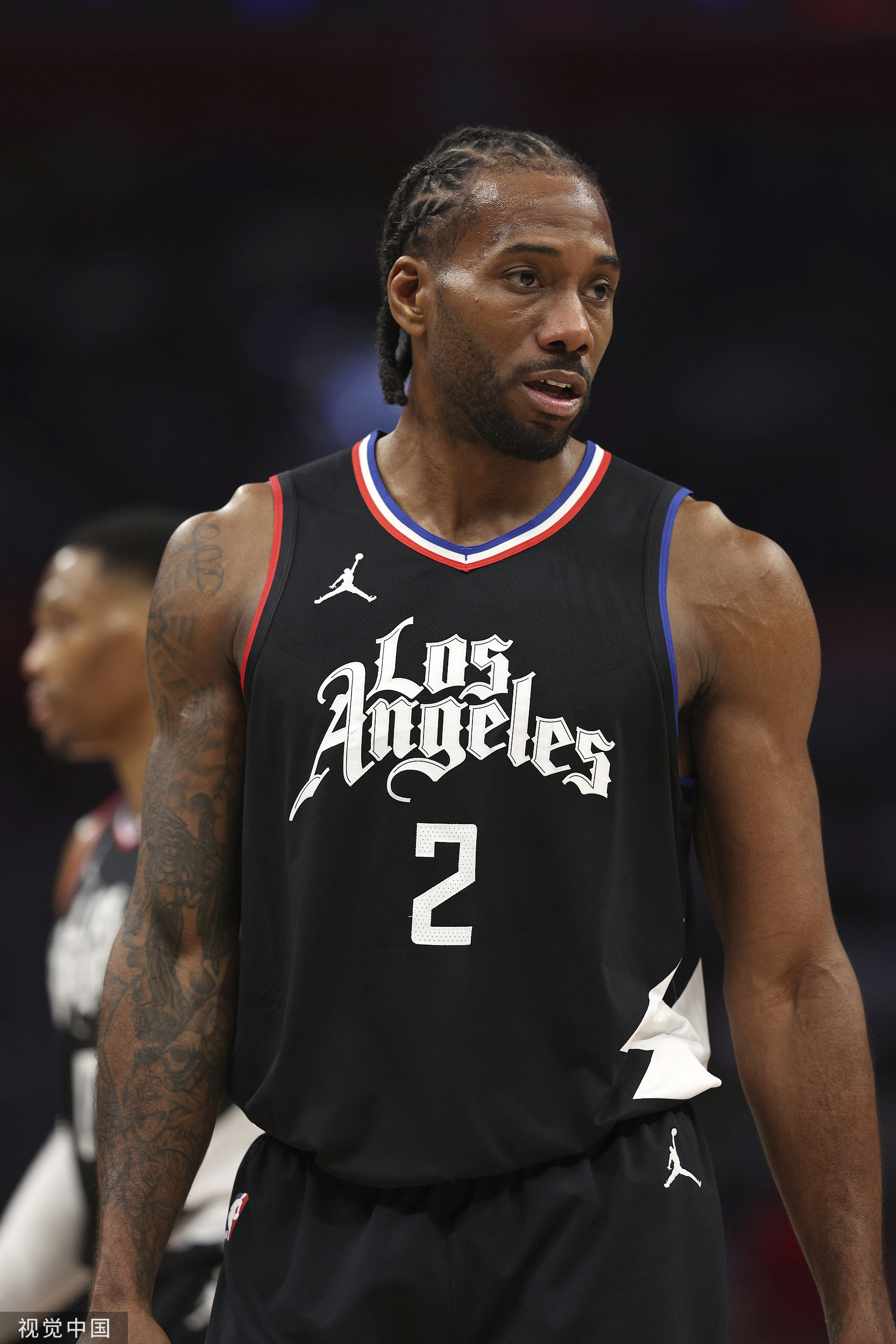 包含雷霆碾压北京队，伦纳德惊艳四座的词条