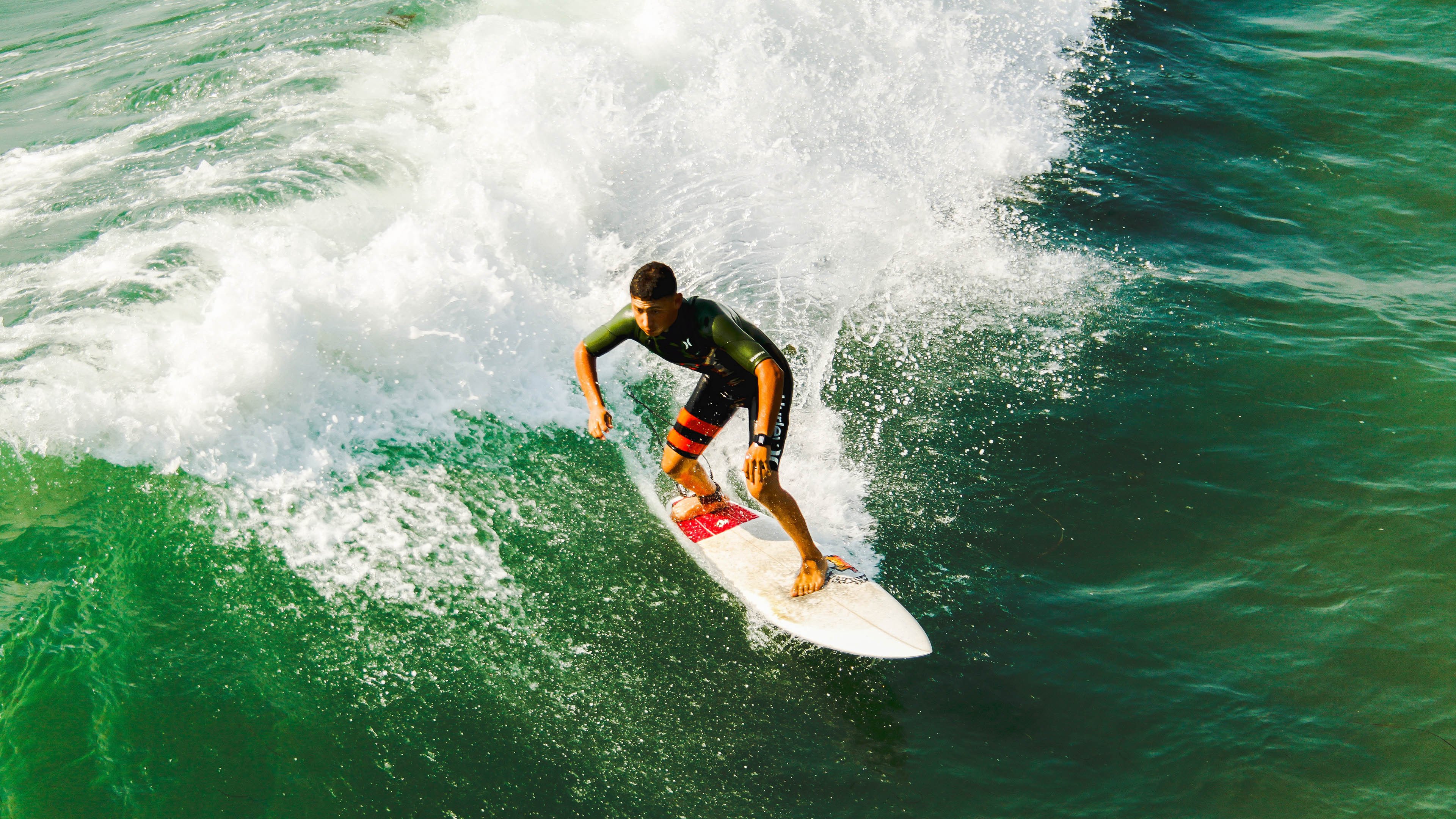 锡安一手掌控比赛走势，广东队强势晋级吉林队